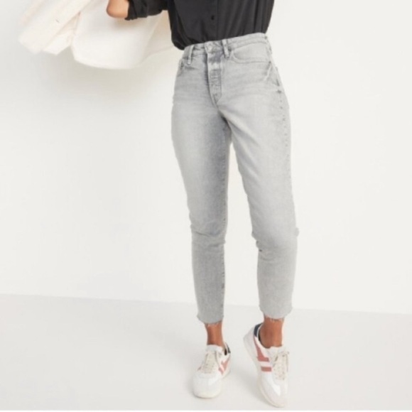 Old Navy Curvy High-Waisted Button-Fly O.G.‎ Straight Cut-Off Jeans Size 2 gray - Picture 1 of 14